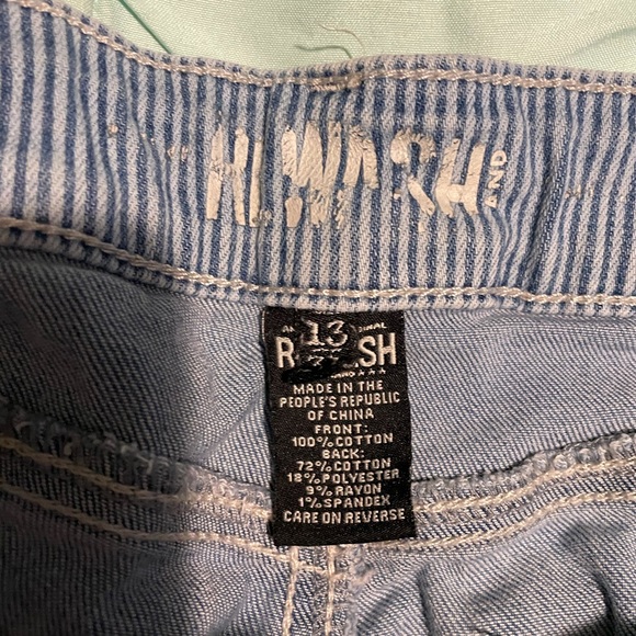 Jean shorts size 13 like new - Picture 2 of 3